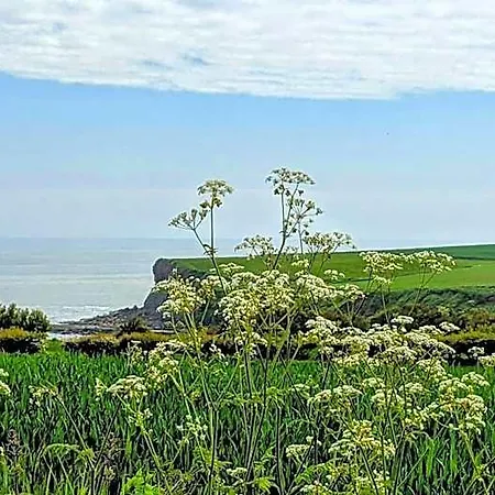 Cober Hill Hotel *