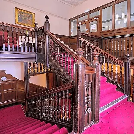 Cober Hill Hotel *